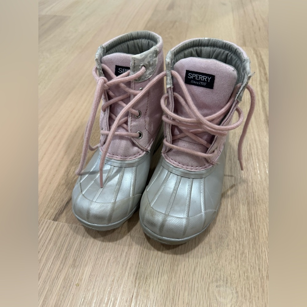 Sperry saltwater little girls boots. Size 12M